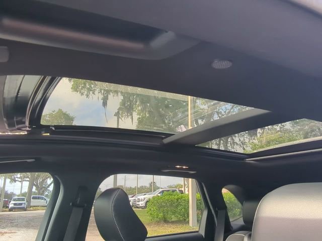 Certified 2022 Ford Edge ST w/ Equipment Group 401A image 21