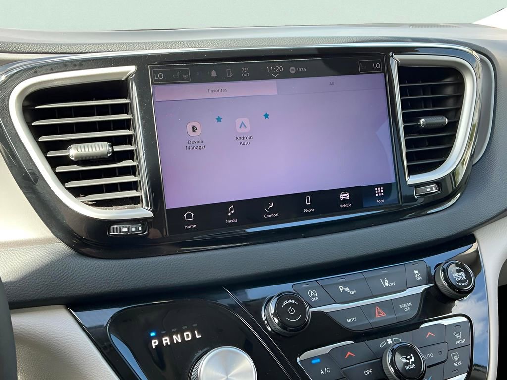Used 2023 Chrysler Pacifica Touring-L image 33