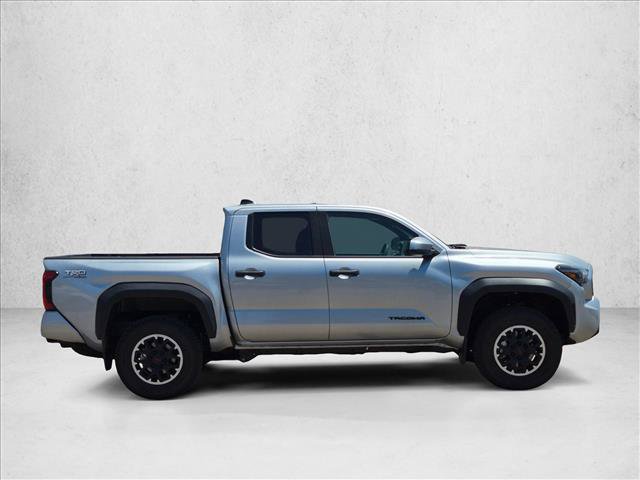 Used 2026 Toyota Tacoma TRD Off-Road w/ TRD Off Road Upgrade Package AWD/4WD image 4