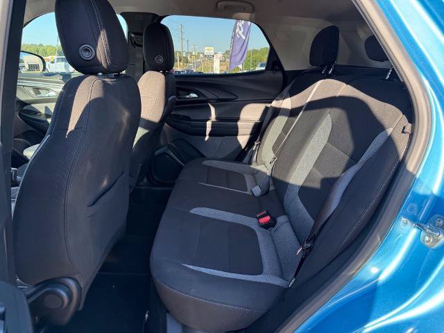 Used 2025 Chevrolet TrailBlazer LT AWD/4WD image 19