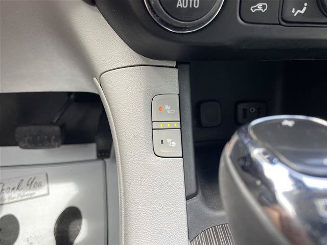 Used 2018 GMC Acadia SLT FWD image 29
