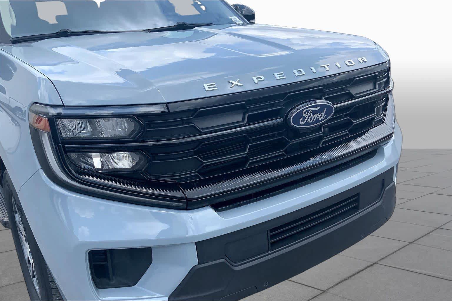 Certified 2025 Ford Expedition Active RWD image 30