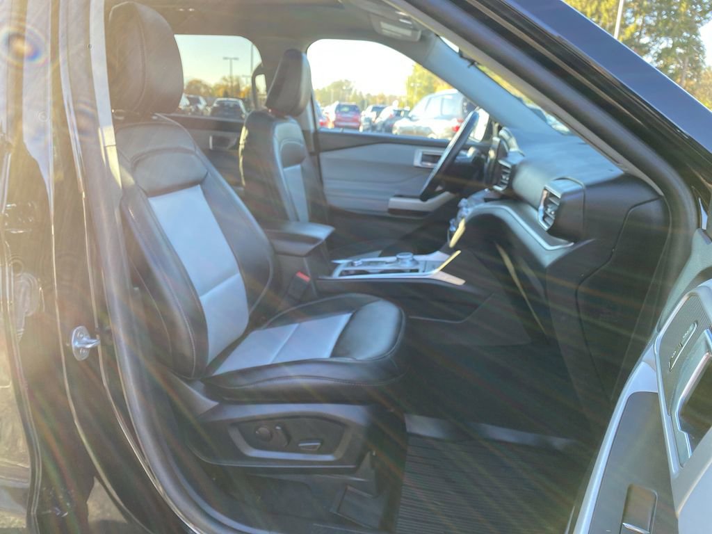 Certified 2023 Ford Explorer XLT w/ Equipment Group 202A image 39