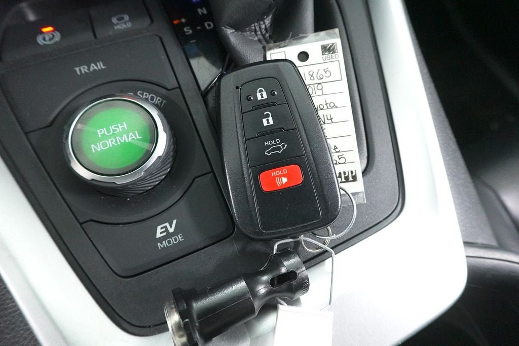 Used 2019 Toyota RAV4 XSE w/ XSE Weather Package AWD/4WD image 23