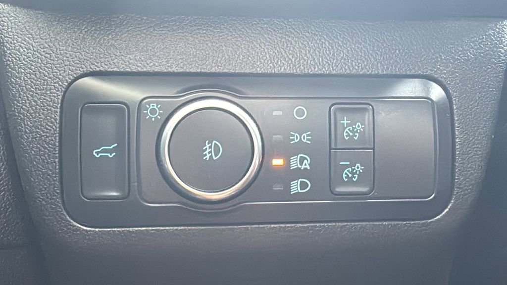 Certified 2022 Ford Escape SEL image 17