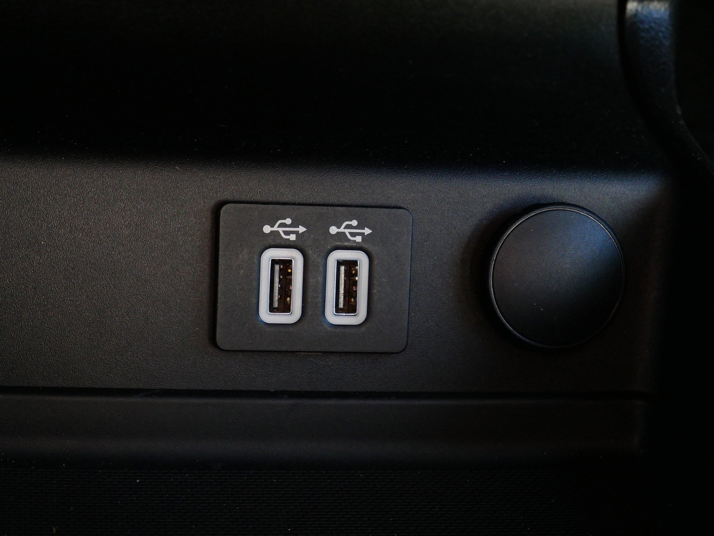 Certified 2020 Ford Fusion SE w/ Equipment Group 151A image 30