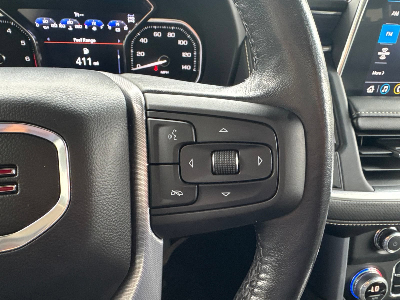 Used 2021 GMC Yukon SLT w/ SLT Premium Package AWD/4WD image 33