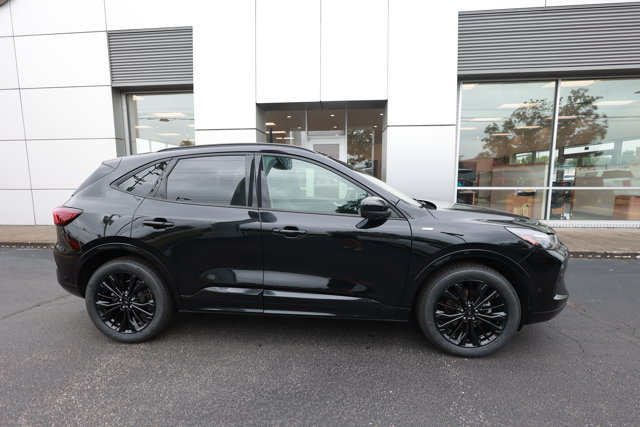 Certified 2024 Ford Escape ST-Line Elite w/ Premium Technology Package AWD/4WD image 3