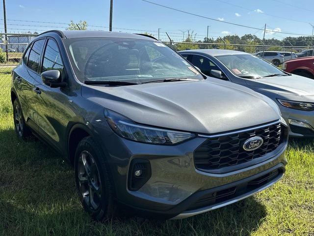 Certified 2025 Ford Escape ST-Line Select AWD/4WD image 19