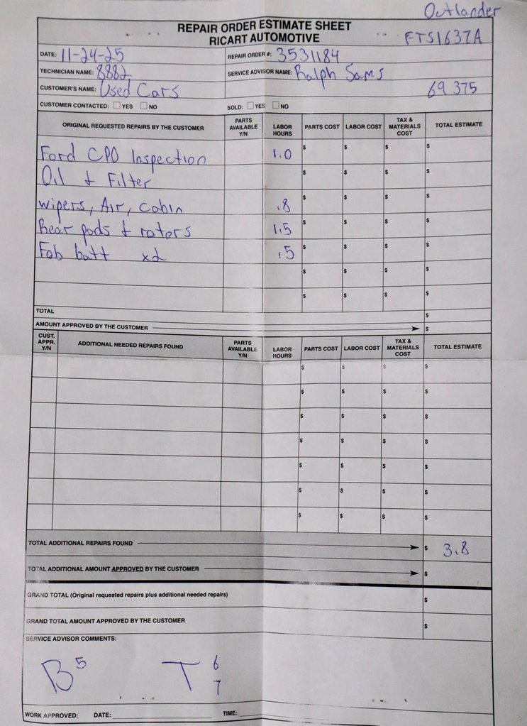 Used 2022 Mitsubishi Outlander SE image 13