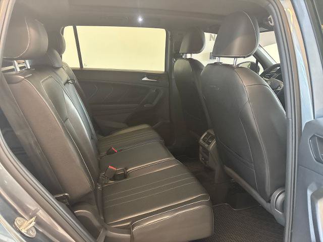 Used 2022 Volkswagen Tiguan SE R-Line FWD image 9
