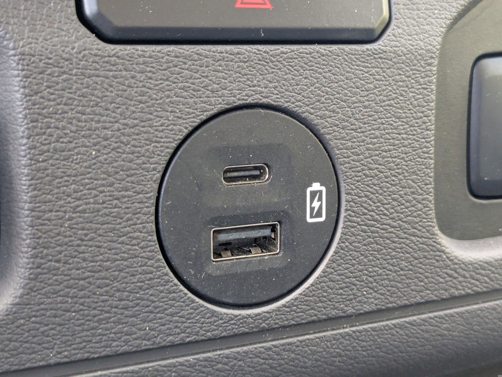 Certified 2024 Ford E-350 and Econoline 350 Super Duty w/ Power Windows & Locks Group image 21