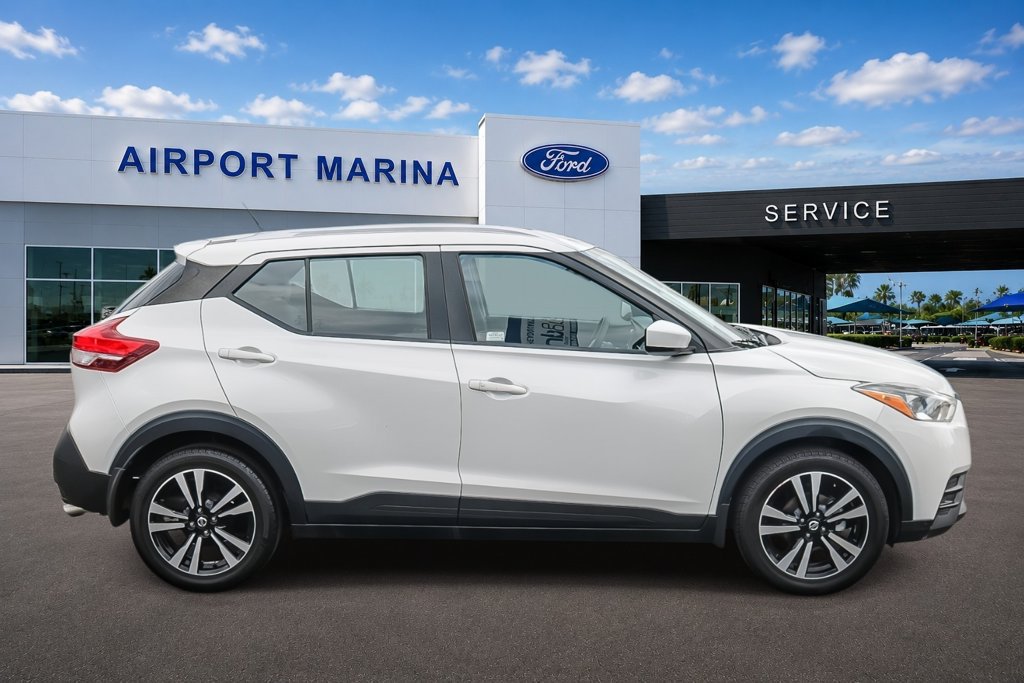 Used 2019 Nissan Kicks SV w/ Exterior Package FWD image 9