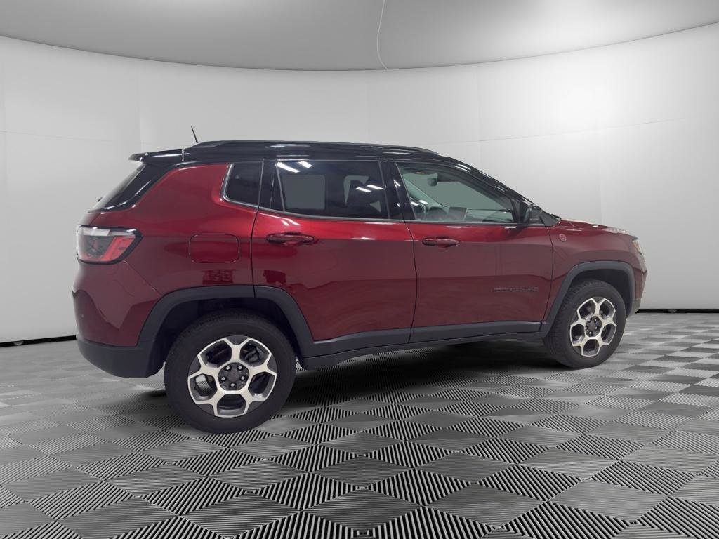 Used 2022 Jeep Compass Trailhawk w/ Trailhawk Convenience Group AWD/4WD image 4