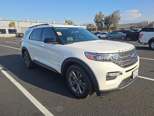 Certified 2023 Ford Explorer XLT w/ Equipment Group 202A RWD image 2