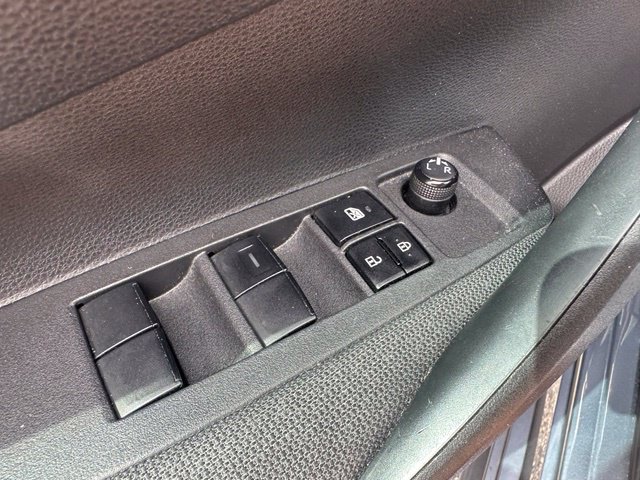 Used 2022 Toyota Corolla LE FWD image 23