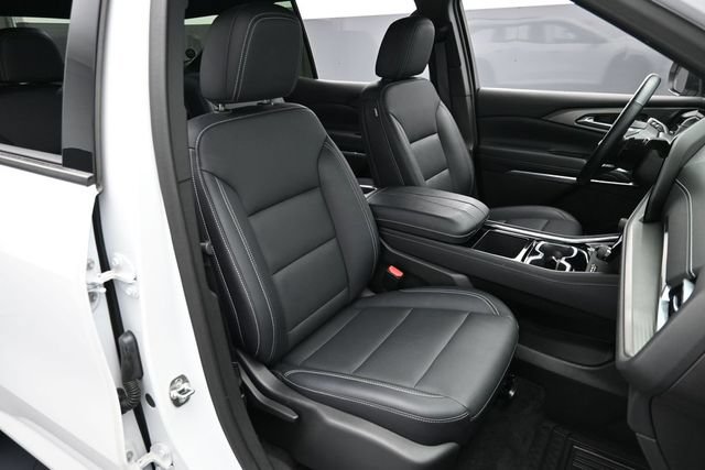 Used 2025 Chevrolet Traverse LT FWD image 34