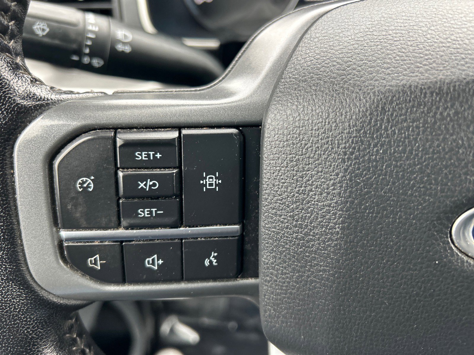 Certified 2022 Ford F150 XLT w/ Equipment Group 302A High image 23