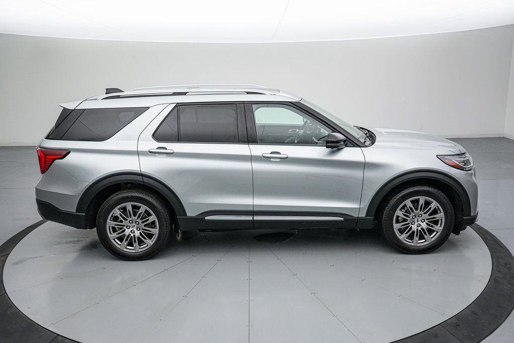 Certified 2025 Ford Explorer Platinum image 6