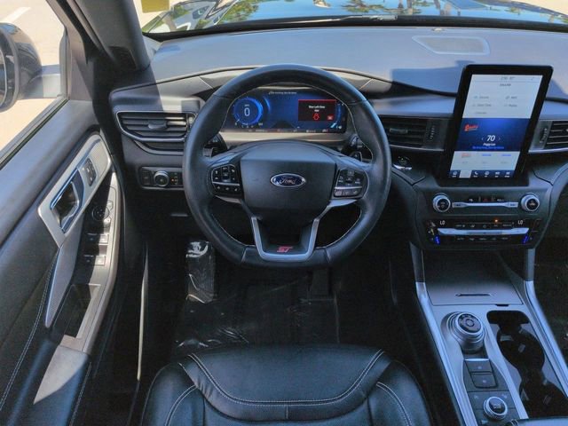 Certified 2020 Ford Explorer ST w/ ST High-Performance Pack image 16