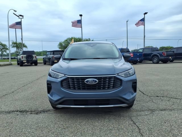 Certified 2025 Ford Escape Active w/ Tech Pack #1 AWD/4WD image 2