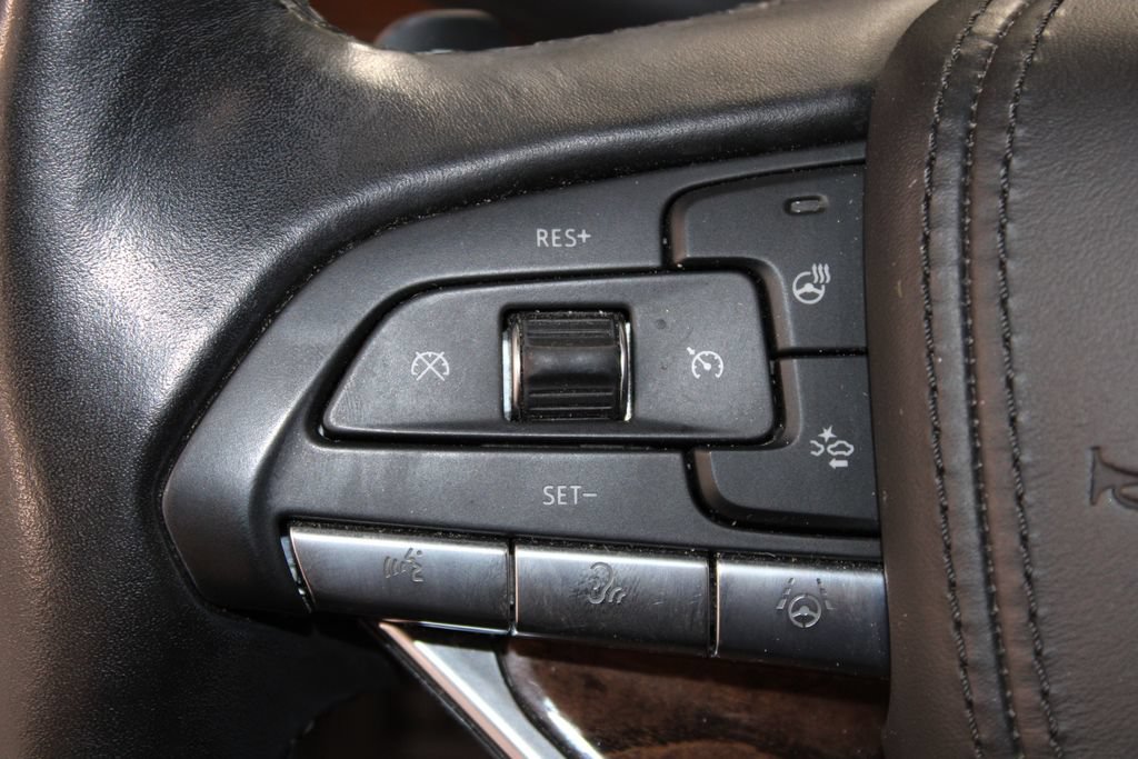Used 2021 Cadillac Escalade ESV Sport Platinum AWD/4WD image 39