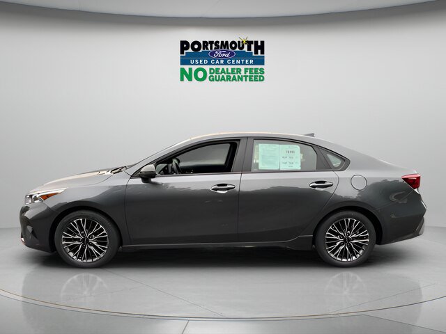 Used 2023 Kia Forte GT-Line FWD image 2