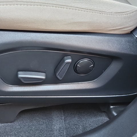 Certified 2022 Ford Explorer XLT w/ Class IV Trailer Tow Package image 12