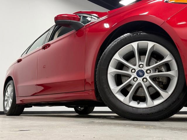 Certified 2020 Ford Fusion SE FWD image 3