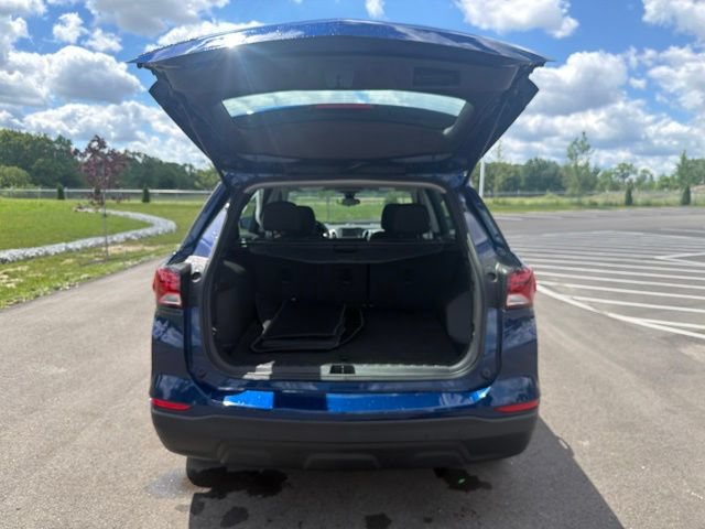 Used 2023 Chevrolet Equinox LS w/ LPO, Cargo Package FWD image 9