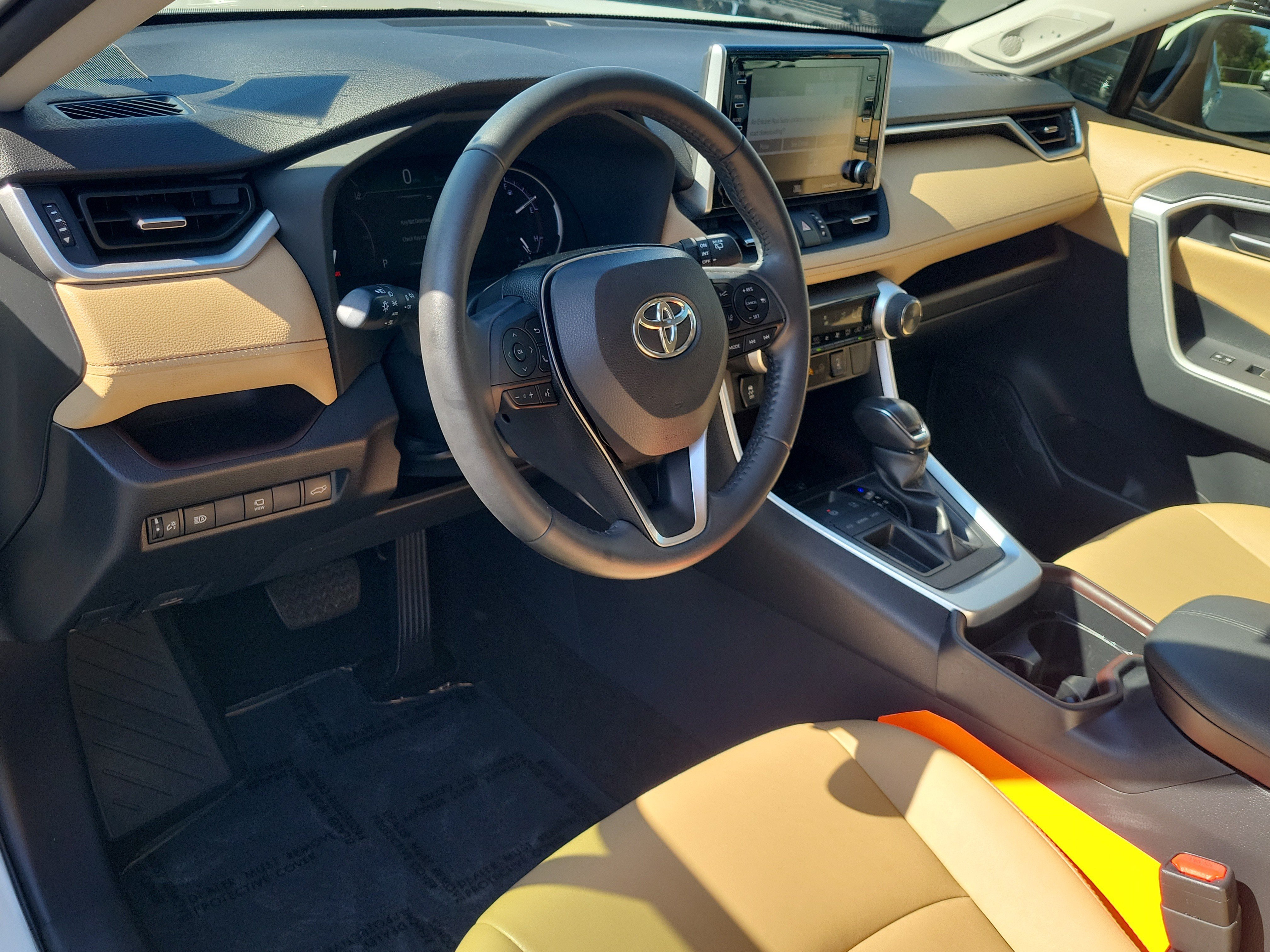 Used 2019 Toyota RAV4 Limited w/ Advanced Technology Package FWD image 22
