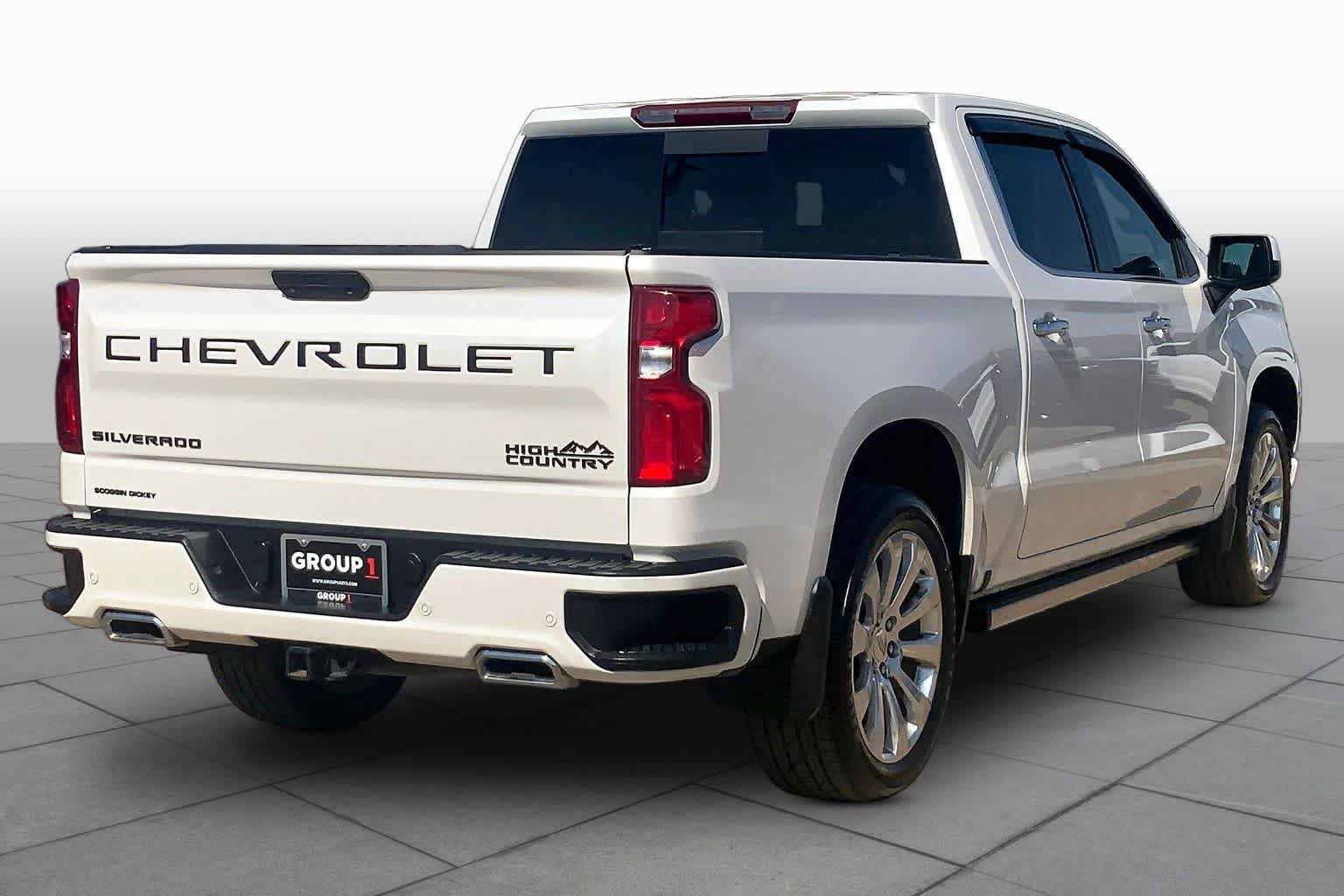 Used 2022 Chevrolet Silverado 1500 High Country w/ LPO, Dark Essentials Package AWD/4WD image 13
