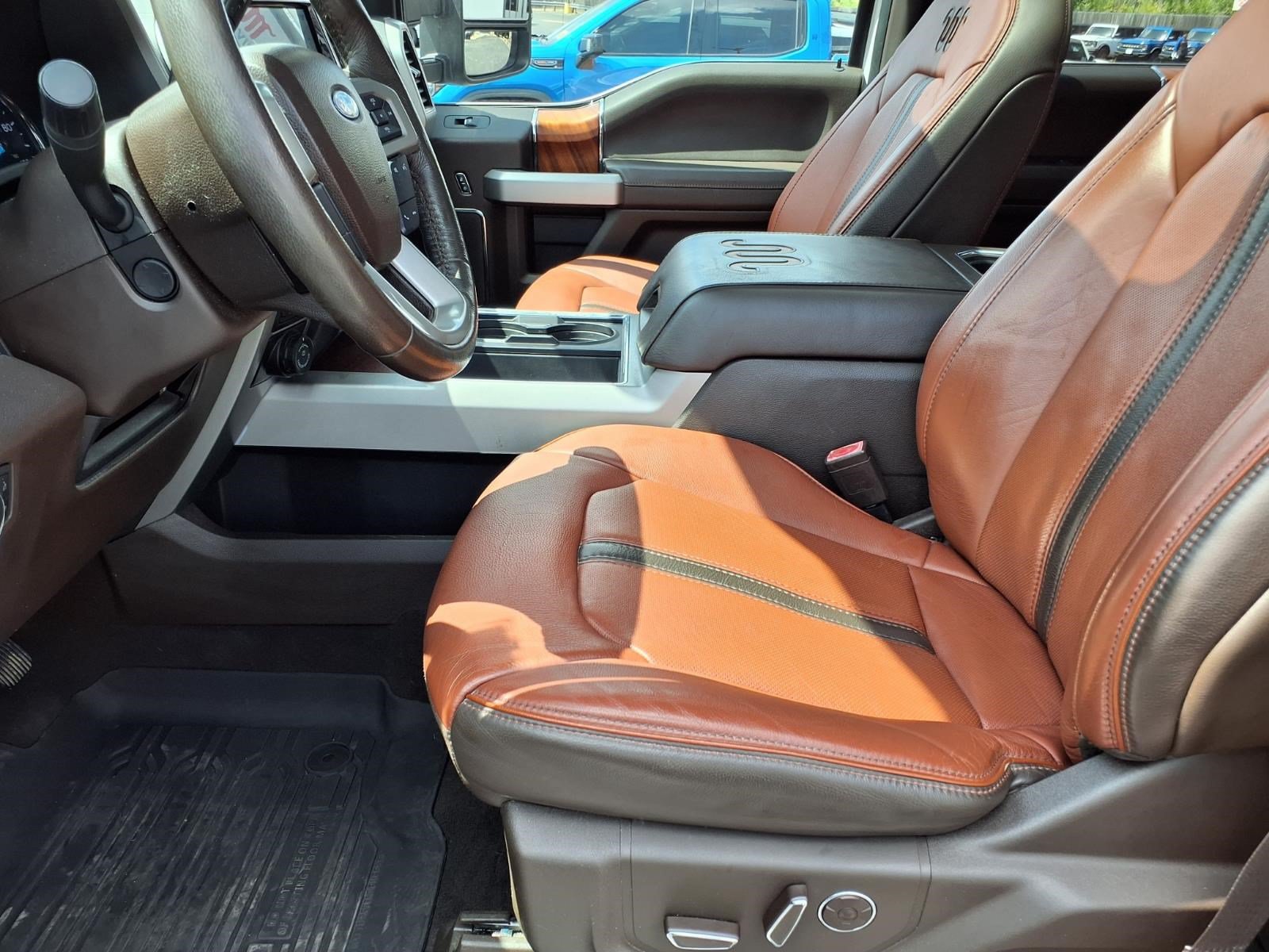 Certified 2022 Ford F250 King Ranch w/ King Ranch Ultimate Package AWD/4WD image 15