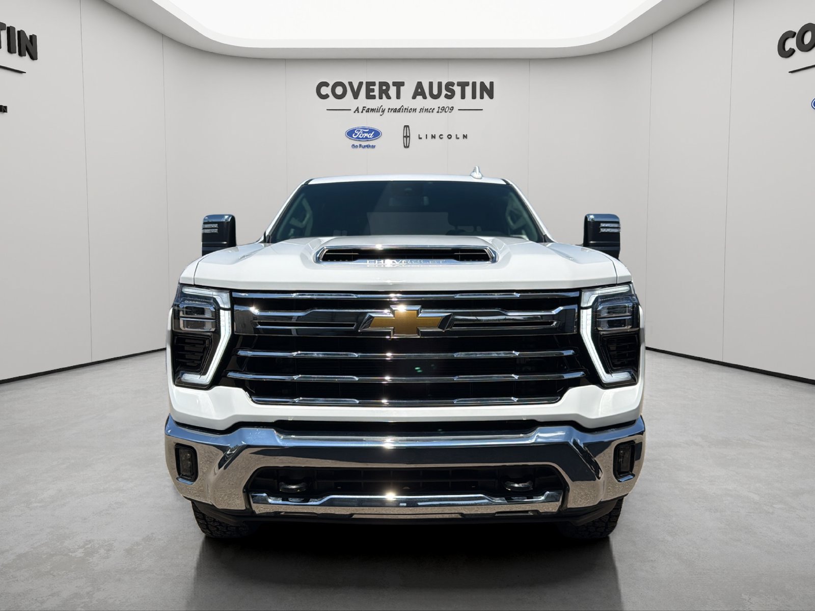 Used 2024 Chevrolet Silverado 2500 LTZ AWD/4WD image 8