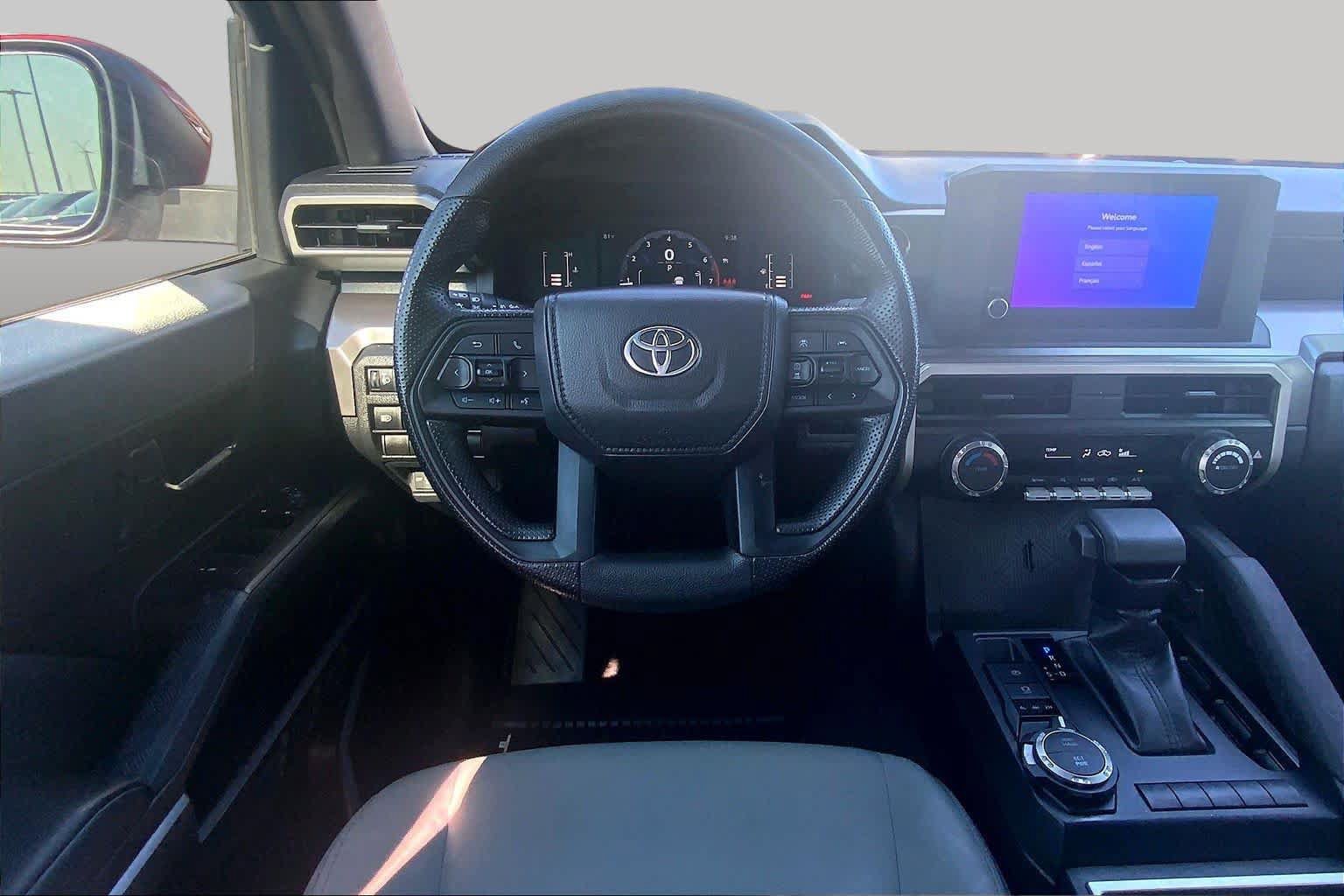 Used 2025 Toyota Tacoma SR5 AWD/4WD image 6