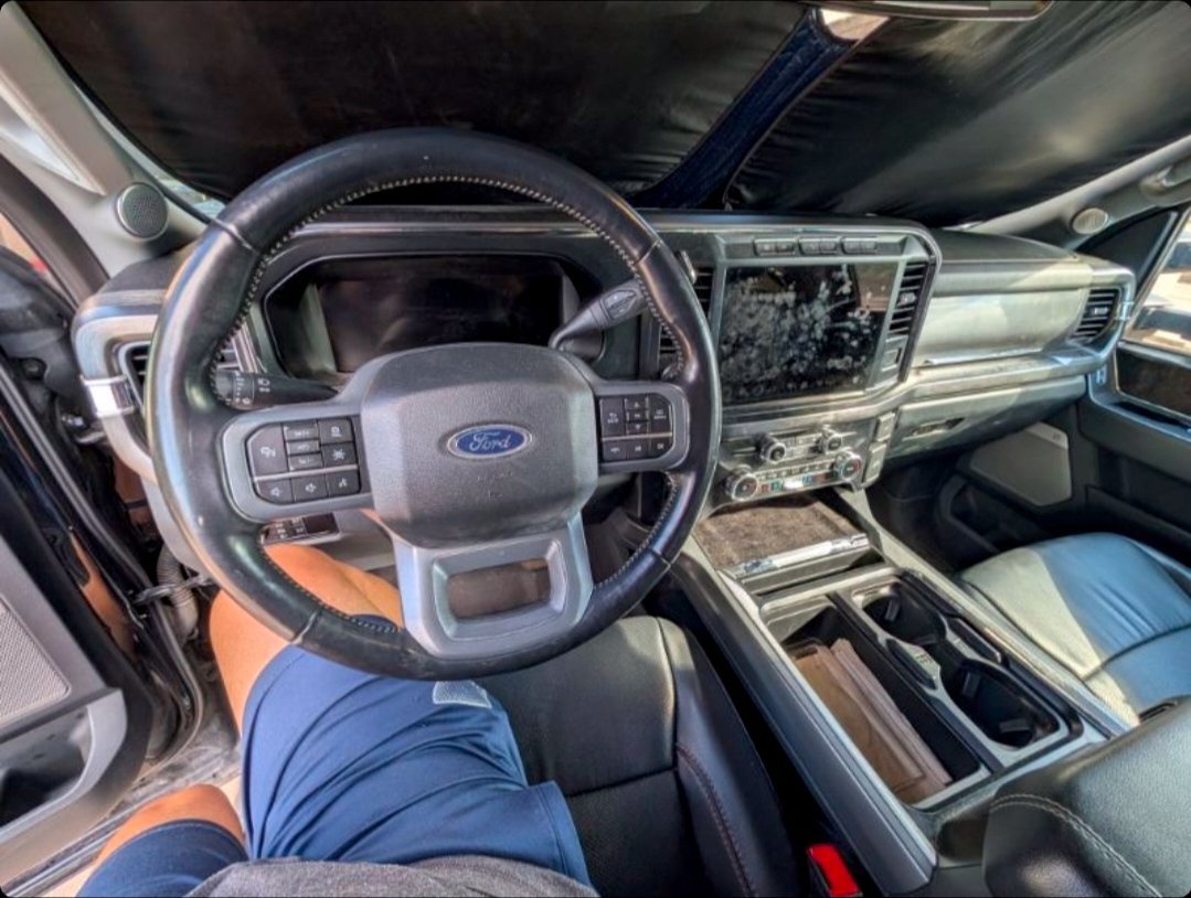 Certified 2024 Ford F250 Lariat w/ Lariat Ultimate Package AWD/4WD image 3