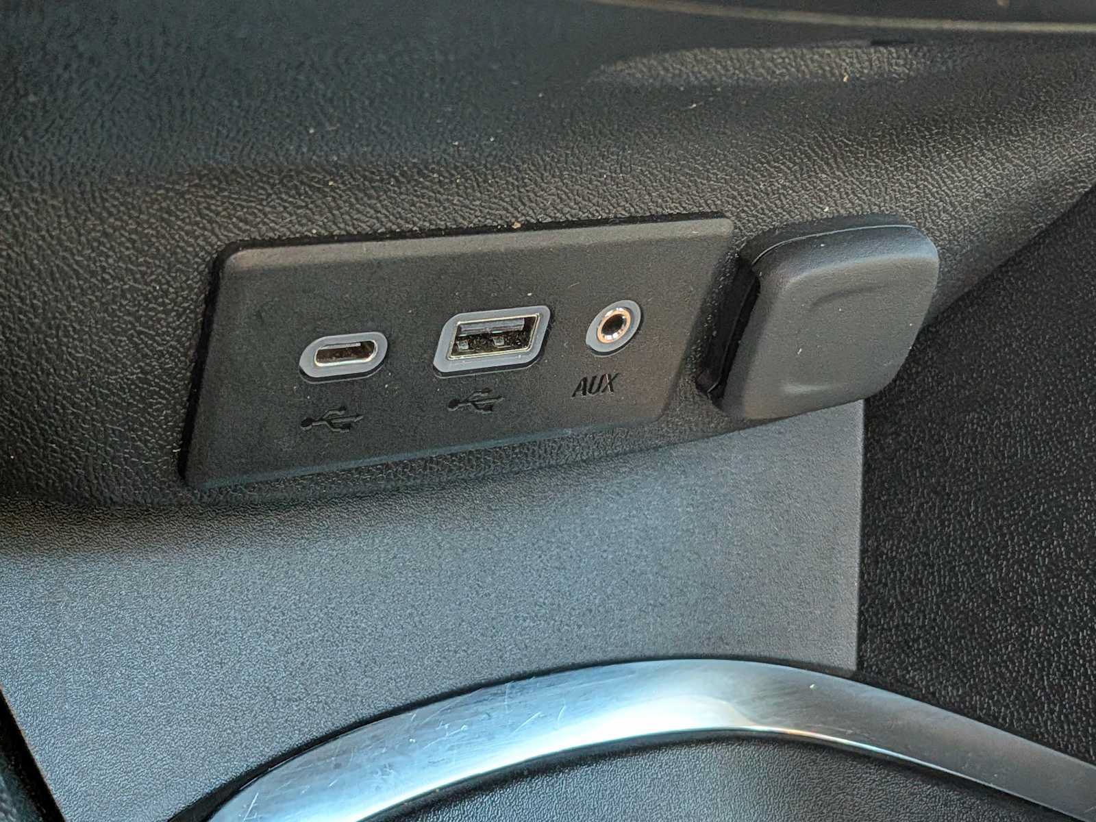 Used 2025 Chevrolet Malibu LT FWD image 24