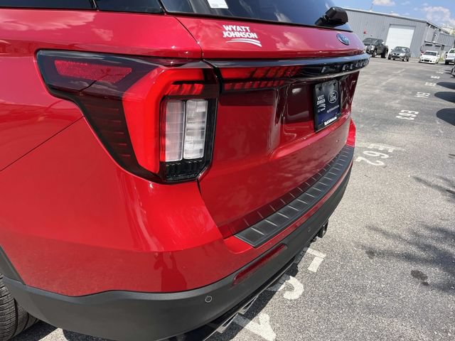 Certified 2025 Ford Explorer ST w/ Sun And Sound Package AWD/4WD image 12