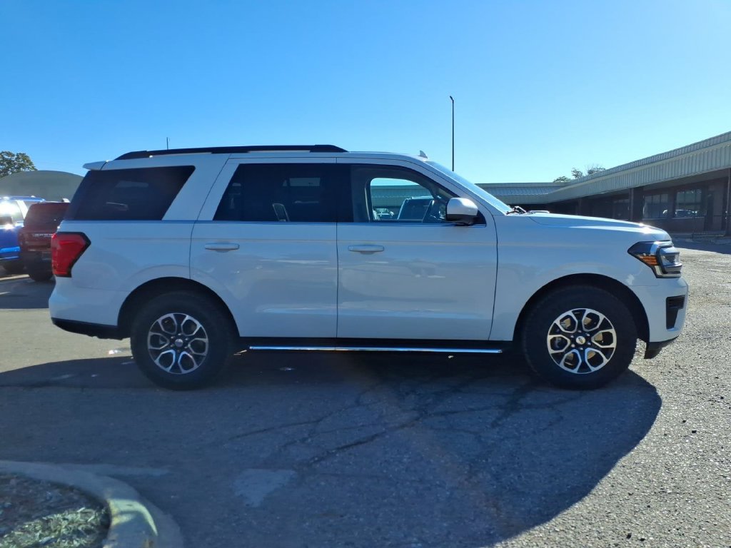 Certified 2023 Ford Expedition XLT AWD/4WD image 6