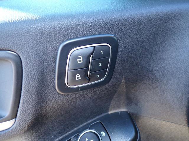 Certified 2025 Ford Escape Platinum image 18