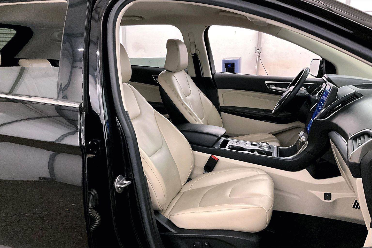Certified 2021 Ford Edge Titanium image 9