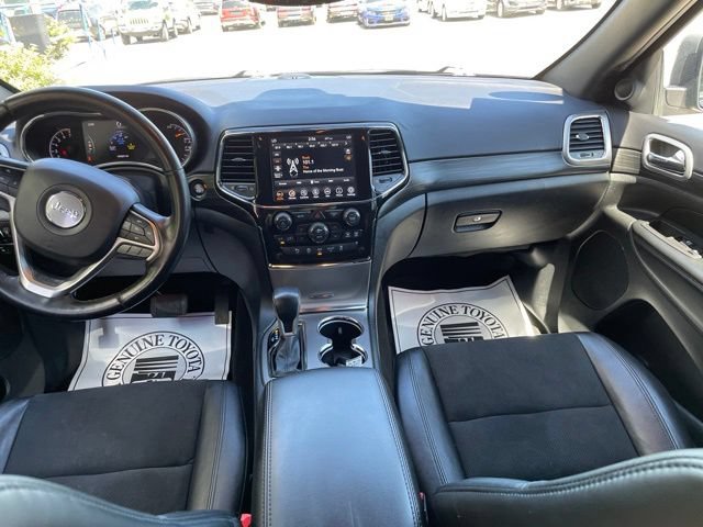 Used 2022 Jeep Grand Cherokee Laredo X AWD/4WD image 9