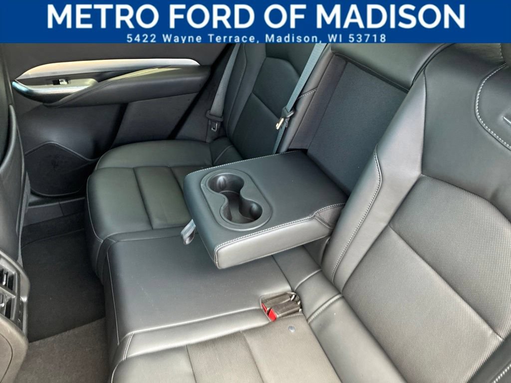 Used 2023 Cadillac XT4 Premium Luxury FWD image 38