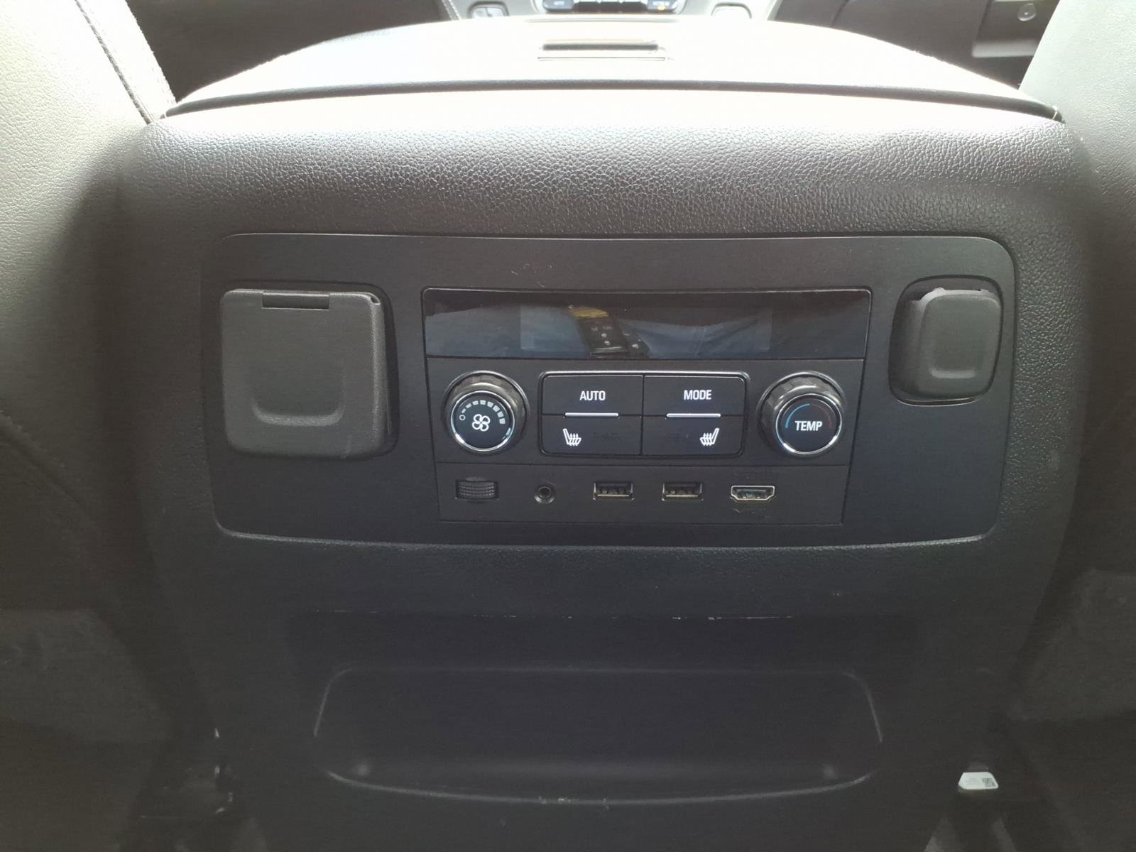 Used 2020 GMC Yukon XL Denali w/ Open Road Package image 12