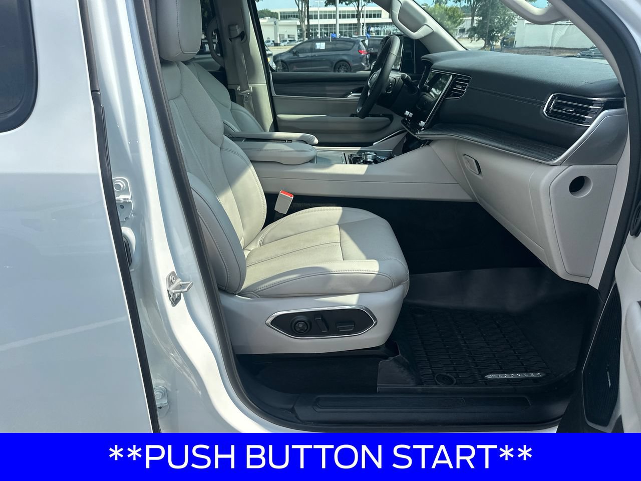 Used 2024 Jeep Wagoneer L Series II w/ Flexible Seating Group RWD image 13