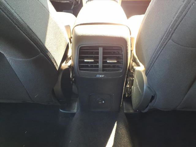 Certified 2022 Ford Escape SE w/ SE Sport Appearance Package image 7