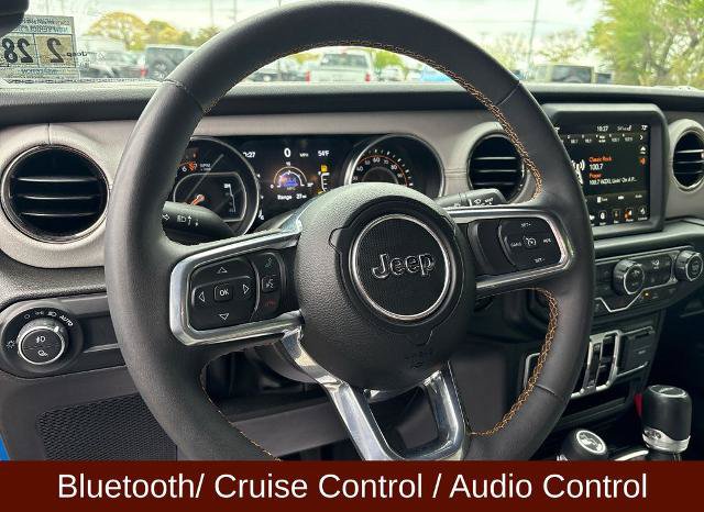 Used 2023 Jeep Gladiator Overland AWD/4WD image 5