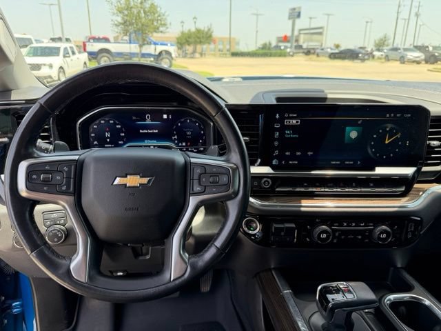 Used 2023 Chevrolet Silverado 1500 LT AWD/4WD image 12