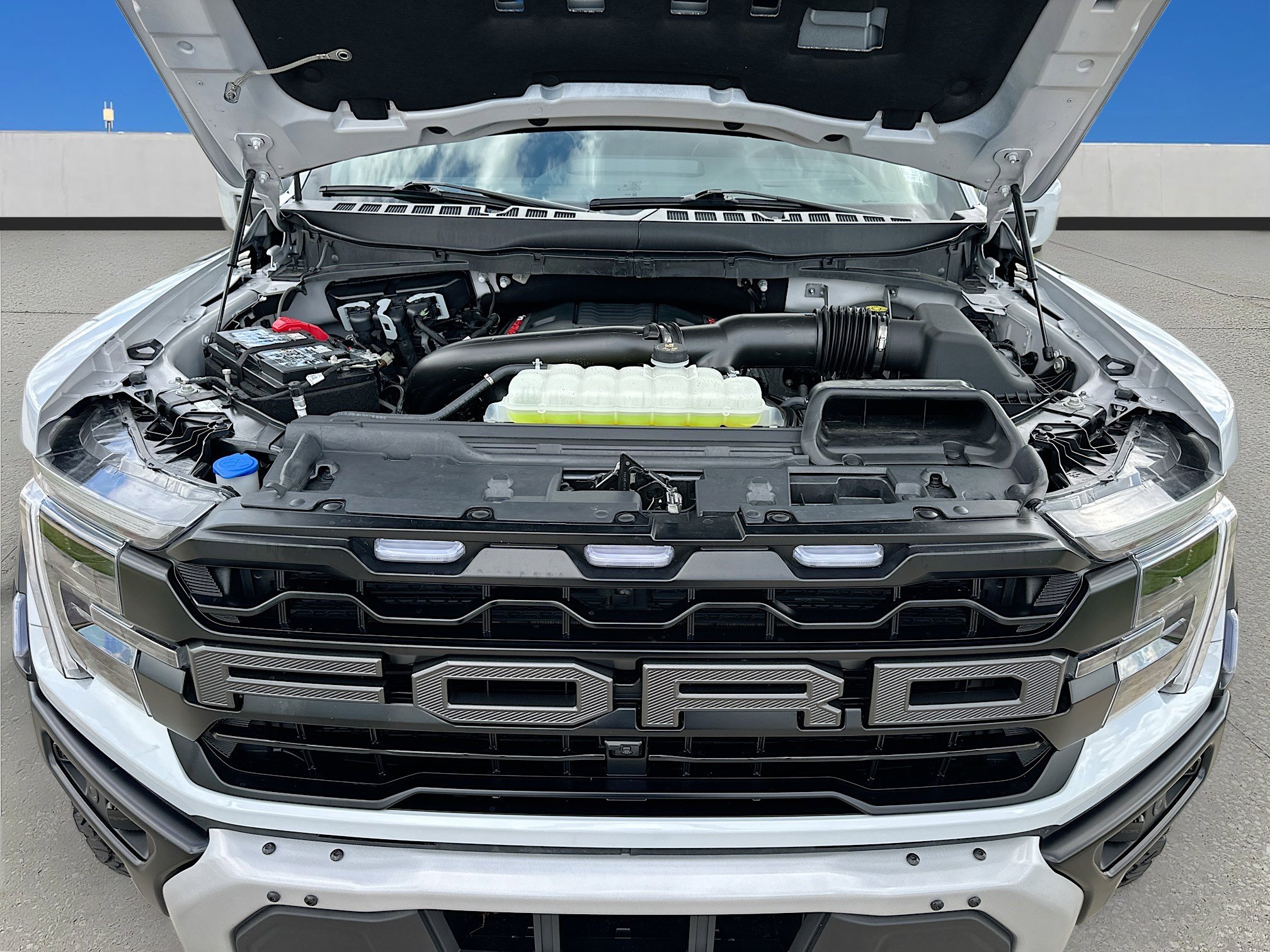 Certified 2025 Ford F150 Raptor AWD/4WD image 30