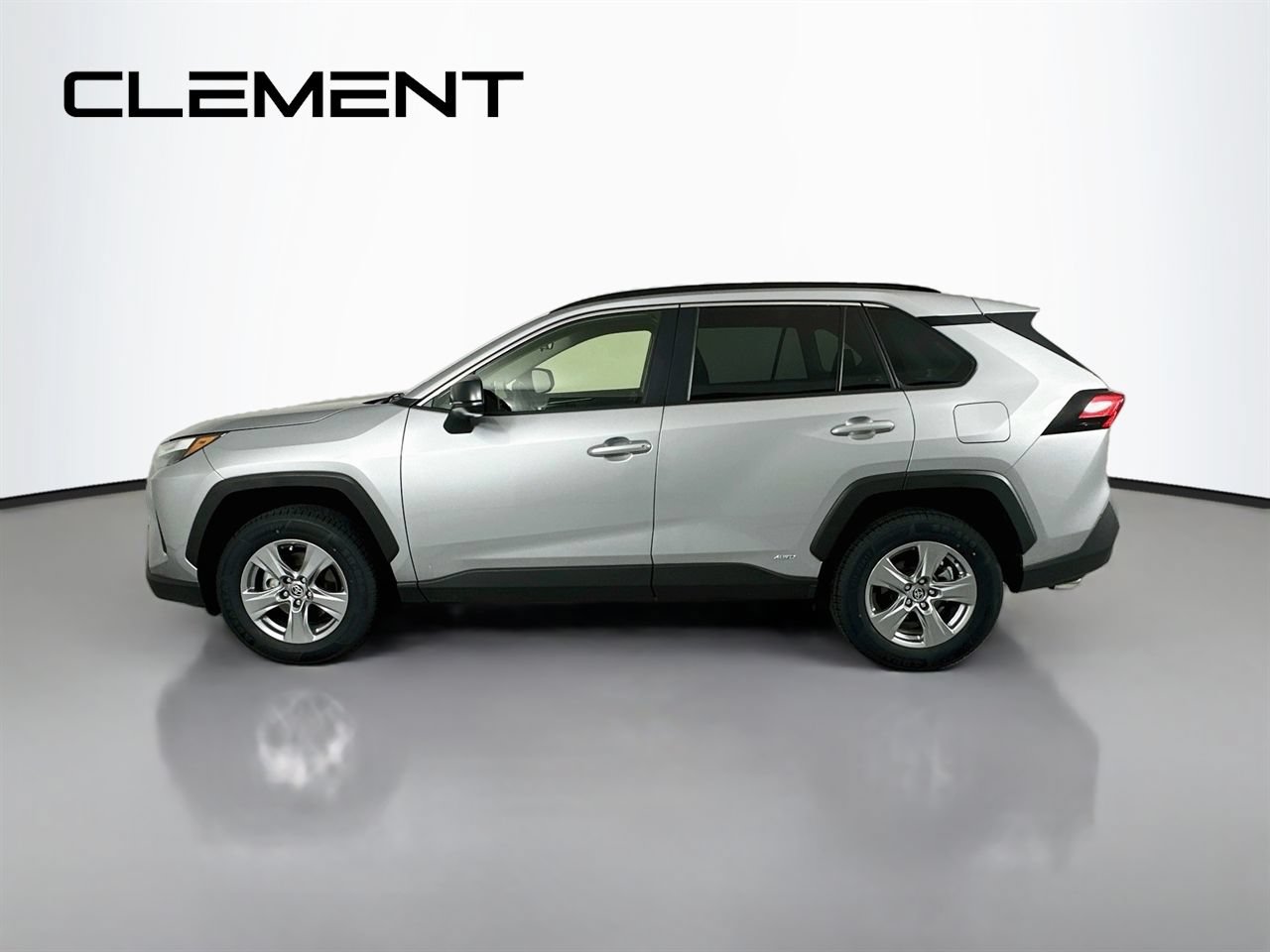 Used 2025 Toyota RAV4 LE AWD/4WD image 6